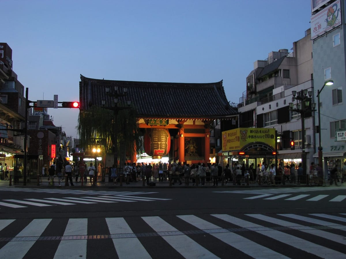 Kaminarimon gate and its red lantern lit up after dark