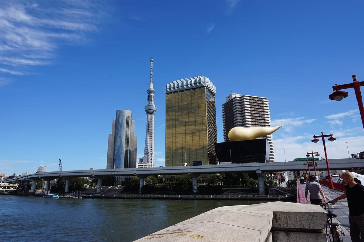 Azumabashi bridge over the Sumida River with Tokyo Skytree behind